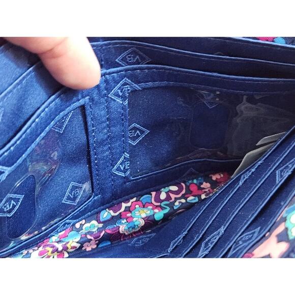 Disney Vera Bradley Wristlet wallet sensational six paisley Mickey & Friend goof - Picture 9 of 16